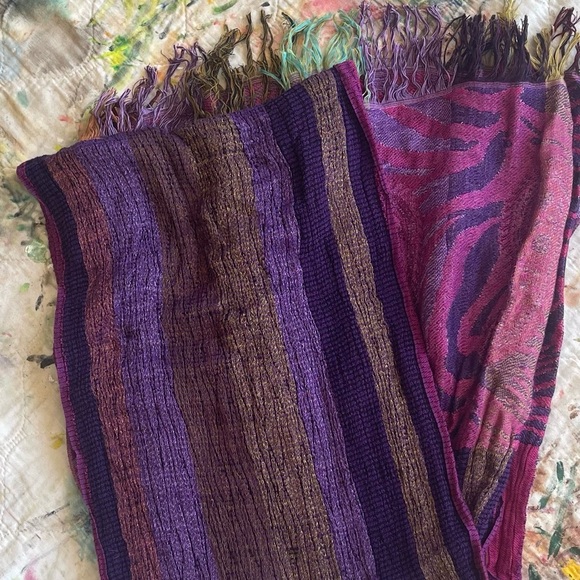 Elegant Pink and Purple Wrap/scarf Free Trade Item - Picture 6 of 11